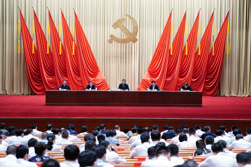 　　9月1日，2021年秋季学期中央党校（国家行政jdb捕鱼）中青年干部培训班在中央党校开班。中共中央总书记、国家主席、中央军委主席习近平在开班式上发表重要讲话。新华社记者 翟健岚 摄